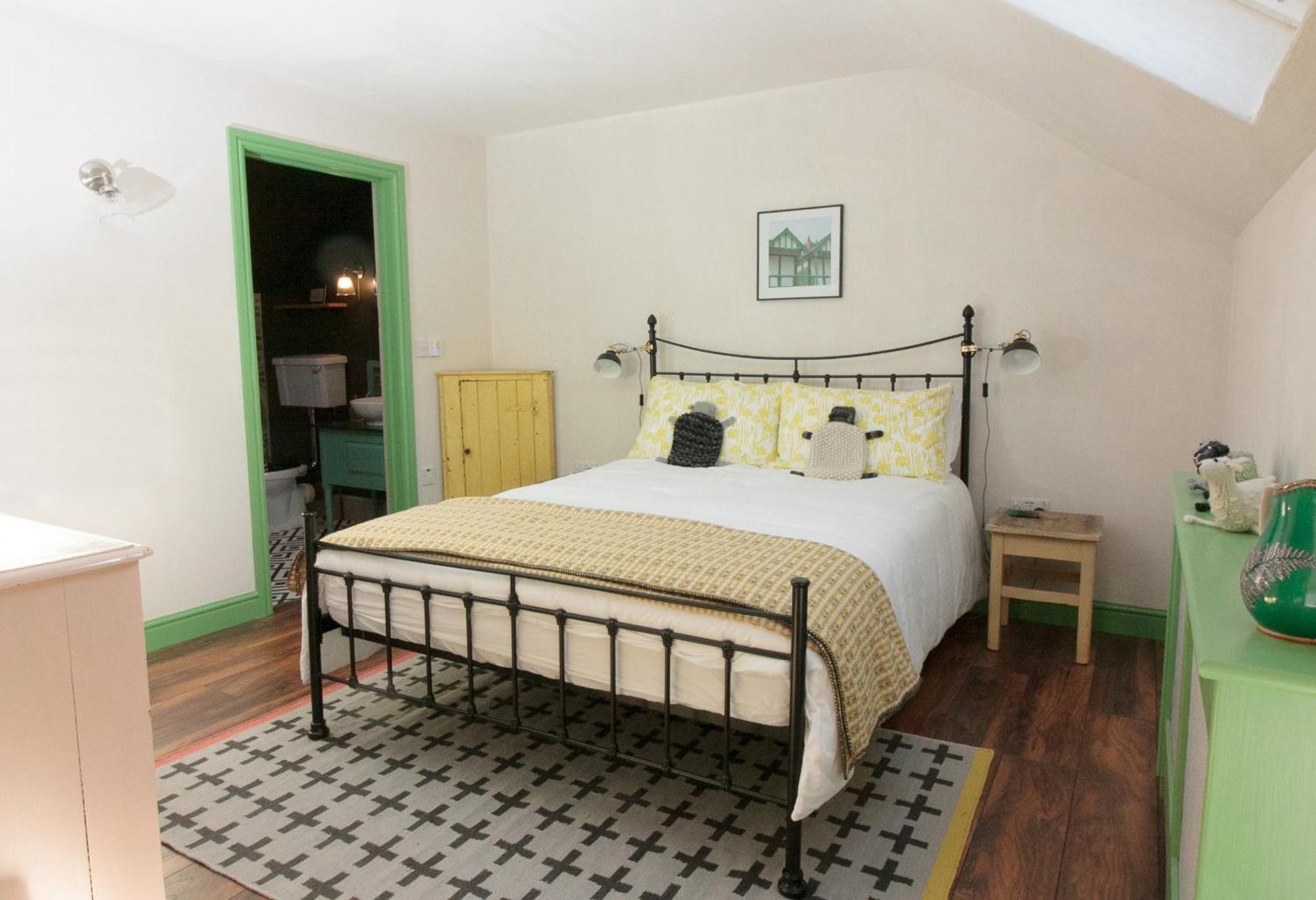 Creatively Converted Barn In Accessible Rural Spot Llanwrda Exterior photo
